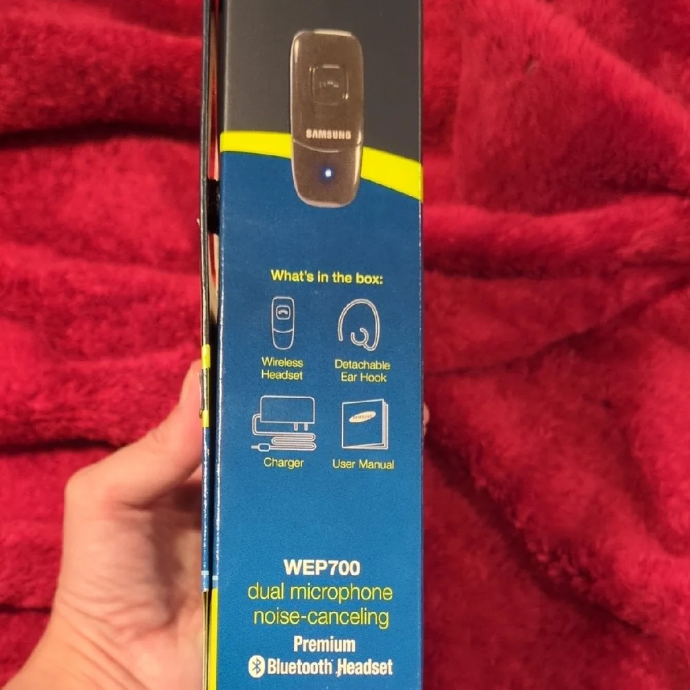 Samsung WEP700 Premium Bluetooth Headset - Black